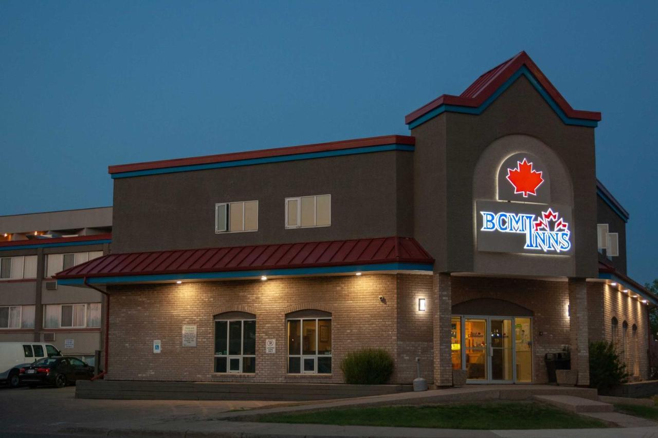 Bcm Inns Fort Mcmurray - Downtown Bagian luar foto